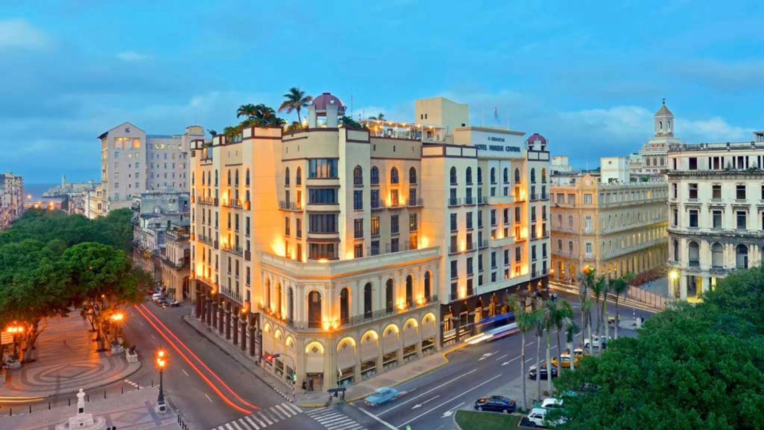 Front Hotel